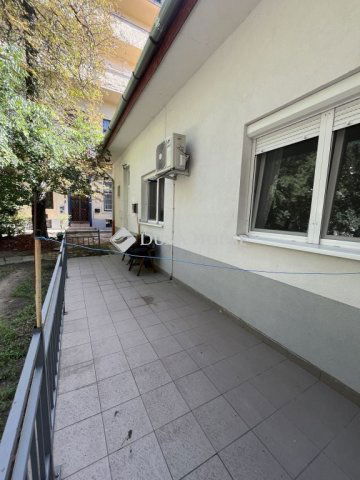 Eladó családi ház, Budapesten, X. kerületben, Román utcában