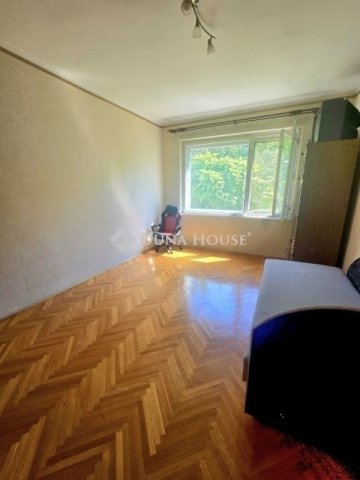 Eladó téglalakás, Pécsett 46.9 M Ft, 2 szobás