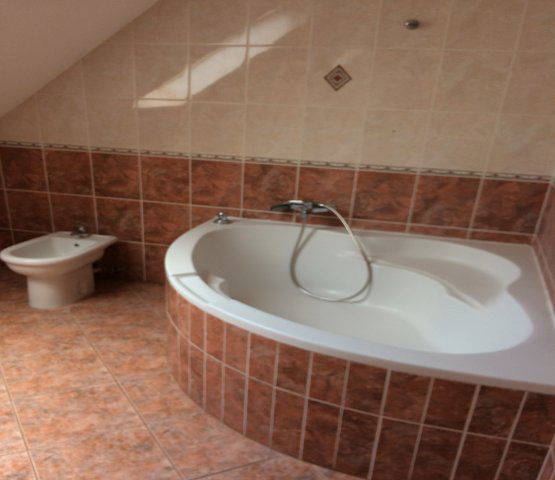 Kiadó téglalakás, albérlet, Debrecenben 250 E Ft / hó, 3 szobás