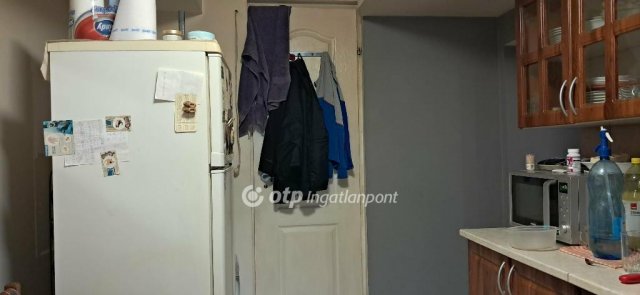 Eladó családi ház, Ecséden 25 M Ft, 2 szobás