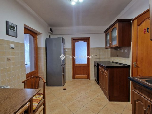 Eladó családi ház, Keszegen 57 M Ft, 2 szobás