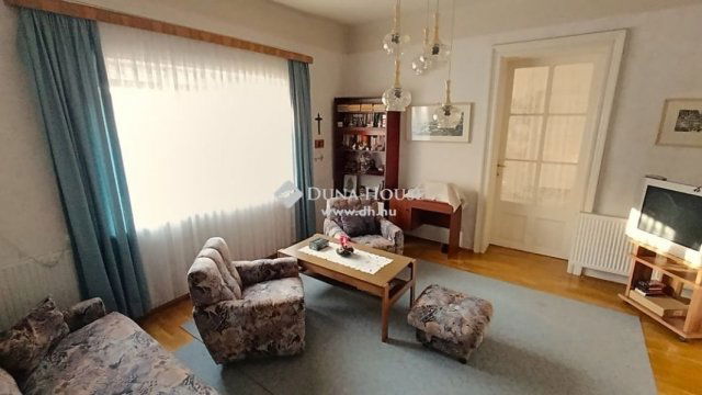 Eladó téglalakás, Mohácson 47.9 M Ft, 3 szobás