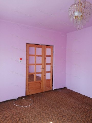 Eladó családi ház, Polgárdin 72 M Ft, 5+1 szobás
