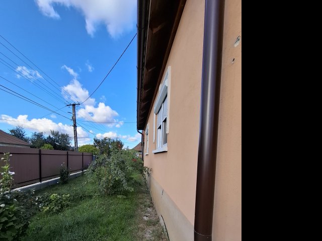 Eladó családi ház, Mérán 26.5 M Ft, 2+1 szobás