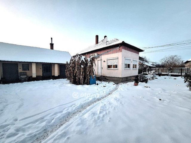 Eladó családi ház, Körösladányban 14.9 M Ft, 2 szobás