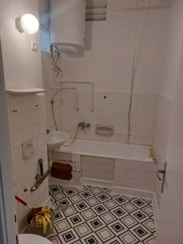 Kiadó téglalakás, albérlet, Komlón 90 E Ft / hó, 2 szobás