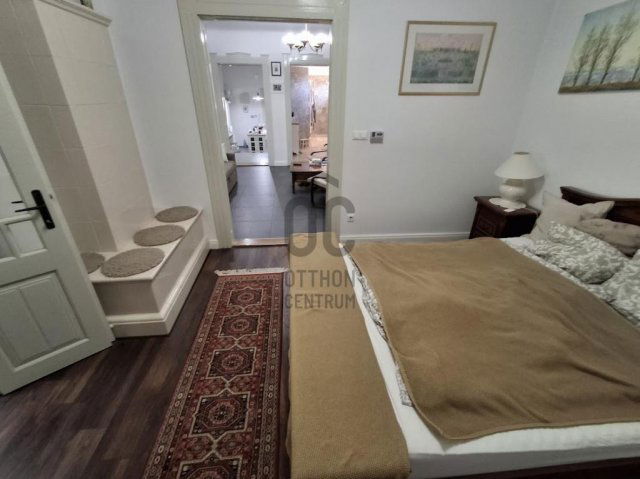 Eladó családi ház, Cegléden 210 M Ft, 4 szobás