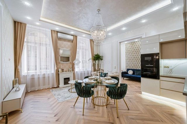 Eladó téglalakás, Budapesten, VI. kerületben 189 M Ft