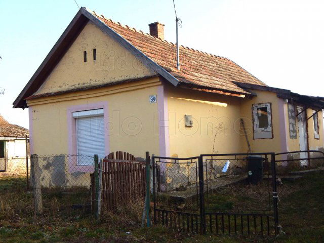 Eladó családi ház, Gigén 3.4 M Ft, 3 szobás