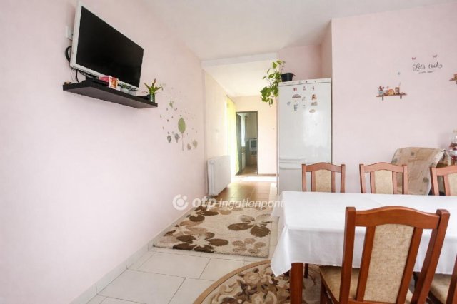 Eladó családi ház, Hosszúpályin 36.5 M Ft, 2 szobás