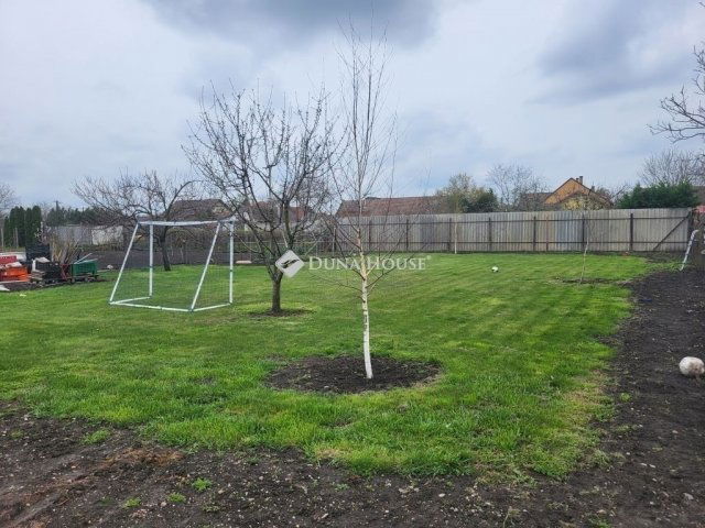 Eladó telek, Szegeden 35 M Ft / költözzbe.hu