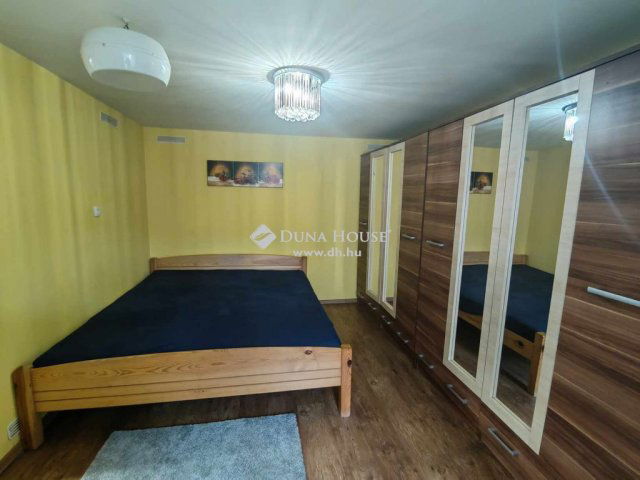 Eladó családi ház, Szekszárdon 42.99 M Ft, 3 szobás