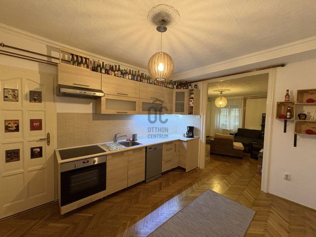 Eladó téglalakás, Budapesten, XII. kerületben 84 M Ft, 2 szobás