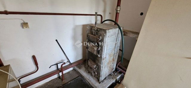 Eladó családi ház, Tápiószecsőn 74.9 M Ft, 5 szobás