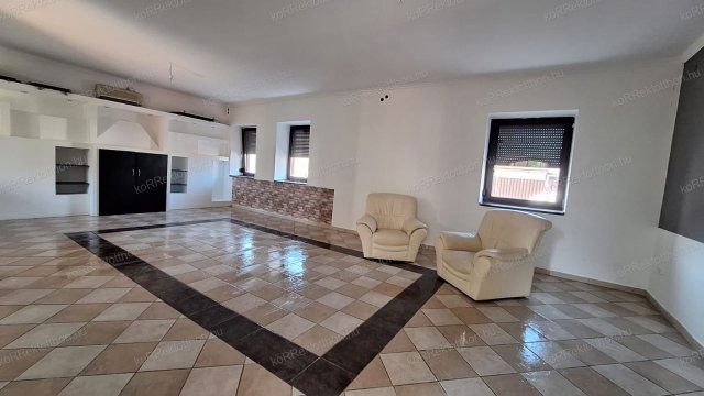 Eladó családi ház, Jászberényben 79.9 M Ft, 4 szobás