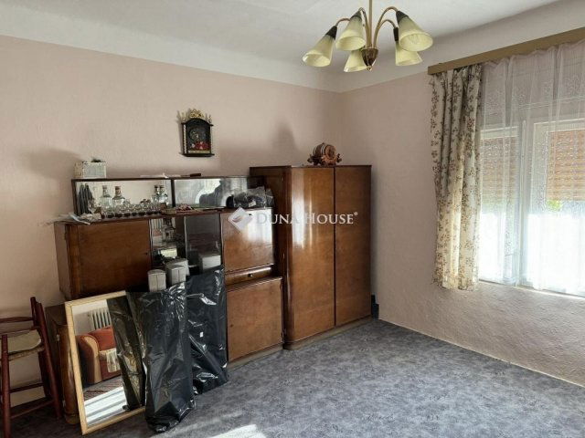 Eladó családi ház, Villánykövesden 17.5 M Ft, 5 szobás