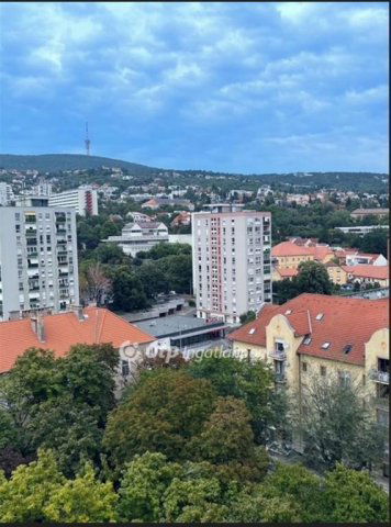 Eladó panellakás, Pécsett 54.9 M Ft, 3 szobás