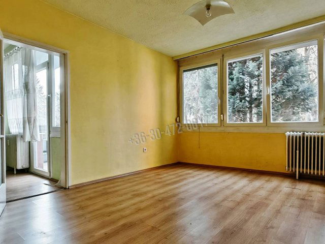 Eladó panellakás, Egerben 33.9 M Ft, 2 szobás