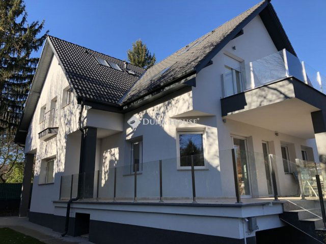 Eladó családi ház, Budapesten, II. kerületben 369 M Ft, 9 szobás