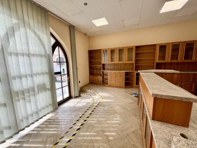 Eladó iroda, Sopronban 32.9 M Ft / költözzbe.hu