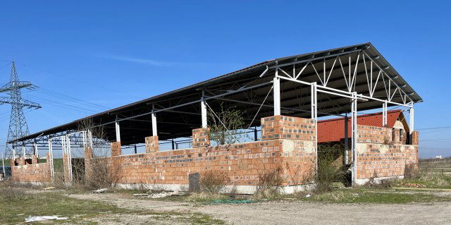 Eladó ipari ingatlan, Miskolcon, Bogáncs utcában 240 M Ft