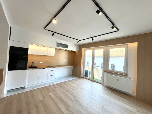 Eladó téglalakás, Budapesten, I. kerületben 73.9 M Ft, 1 szobás