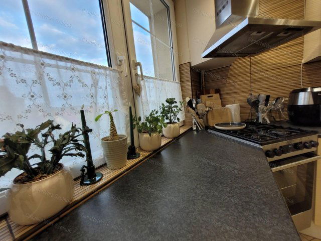 Eladó sorház, Kerepesen 128 M Ft, 3+1 szobás