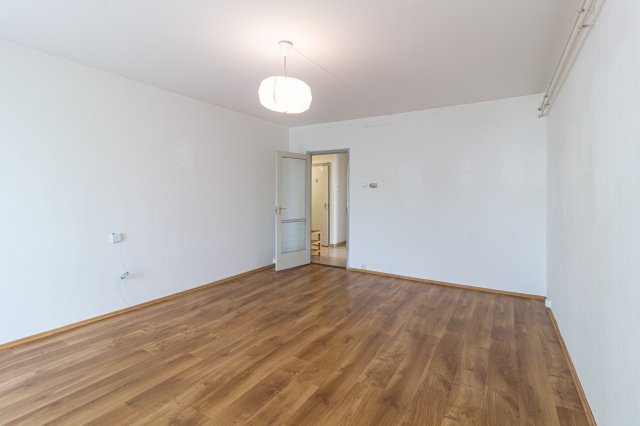 Eladó panellakás, Kecskeméten 42 M Ft, 2 szobás