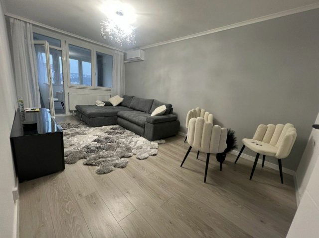 Kiadó panellakás, albérlet, III. kerületben, Szőlő közben