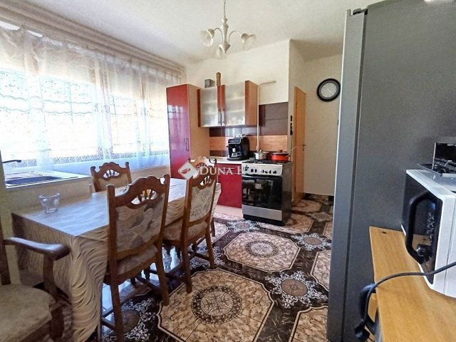 Eladó családi ház, Mohácson 99 M Ft, 4 szobás