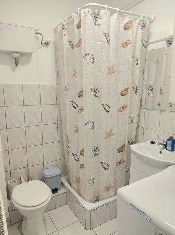 Kiadó téglalakás, albérlet, Komáromban 150 E Ft / hó