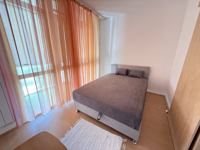 Eladó panellakás, Pakson 0.18 M Ft, 3 szobás