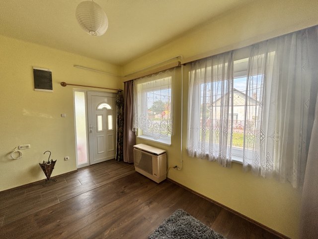 Eladó családi ház, Tetétlenen 24.99 M Ft, 2+1 szobás