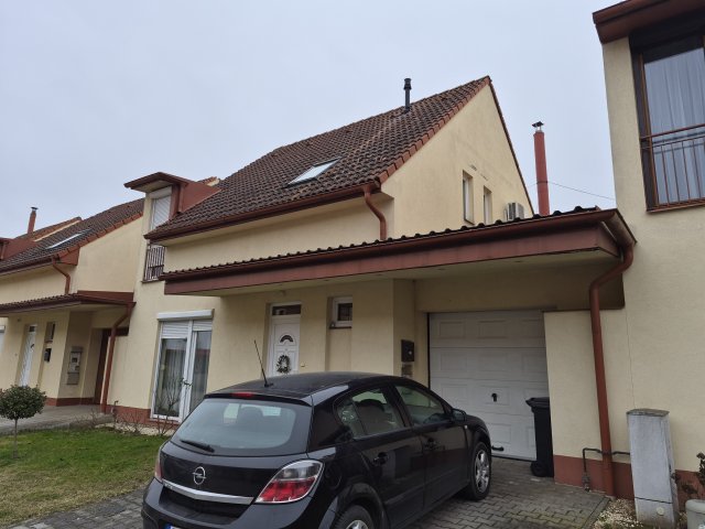 Eladó sorház, Mátészalkán 75.5 M Ft, 4 szobás