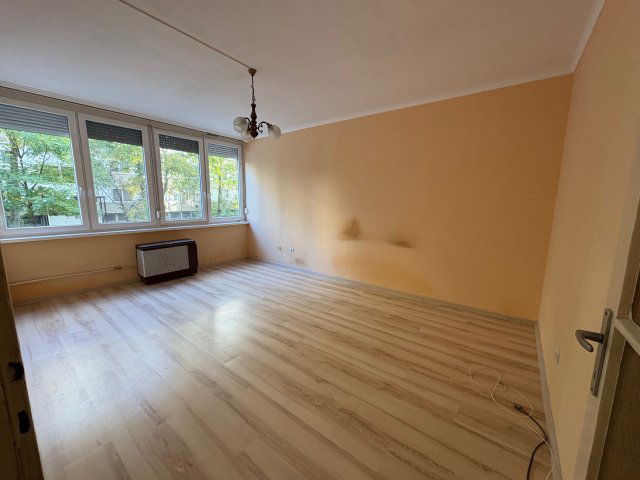Eladó panellakás, Székesfehérvárott 46.5 M Ft, 2 szobás