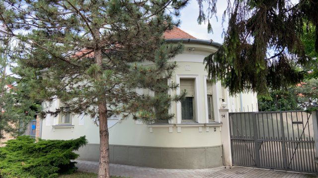 Eladó családi ház, Makón, Béke utcában 115 M Ft, 4 szobás