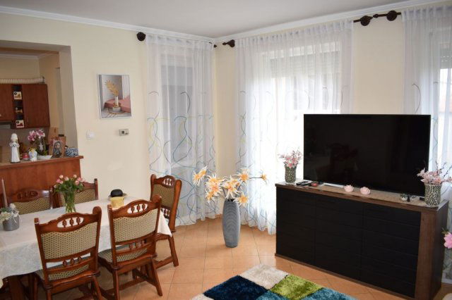 Eladó ikerház, Debrecenben 94.9 M Ft, 1+2 szobás