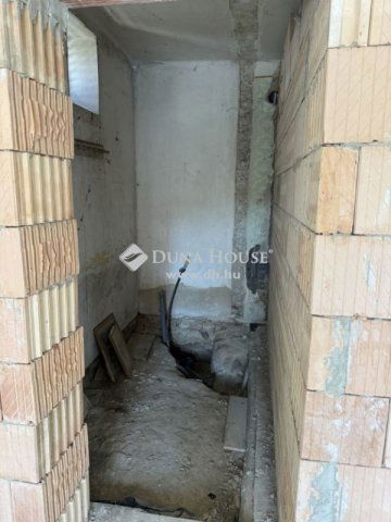 Eladó családi ház, Kölesden 12 M Ft, 4 szobás