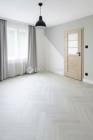 Eladó családi ház, Székesfehérvárott 70 M Ft, 3 szobás