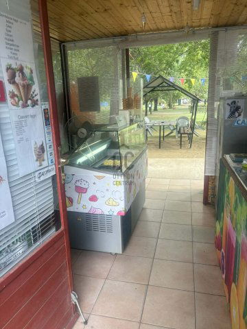 Eladó üzlethelyiség, Jászszentandráson 8.9 M Ft