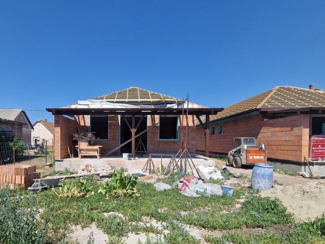 Eladó családi ház, Alsónémediben 118.9 M Ft, 4 szobás