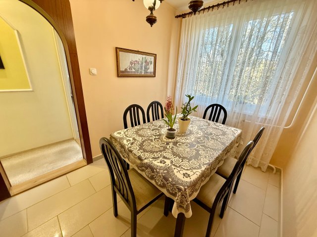 Eladó panellakás, Szegeden 64.9 M Ft, 4 szobás