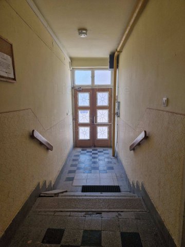 Eladó téglalakás, Székesfehérvárott 39 M Ft, 2 szobás