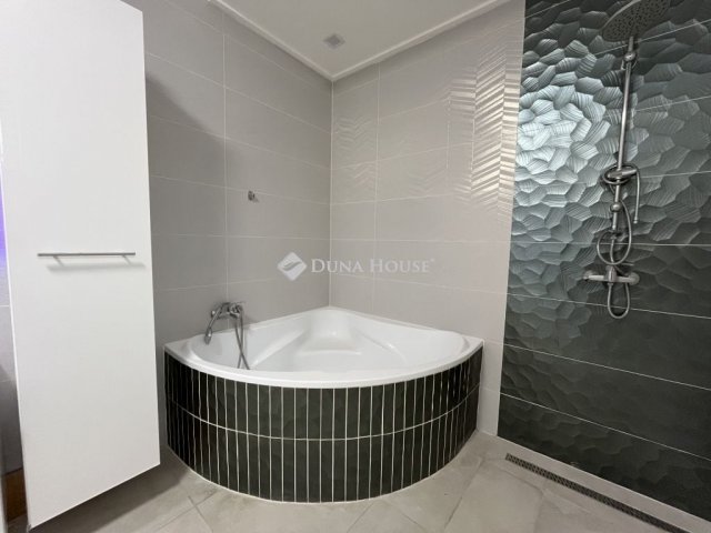 Eladó családi ház, Nyíregyházán 74.9 M Ft, 4 szobás