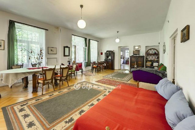 Eladó családi ház, Visontán 244.9 M Ft, 12+1 szobás