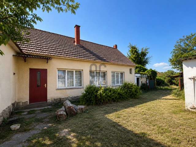 Eladó családi ház, Vajszlón 21 M Ft, 4 szobás