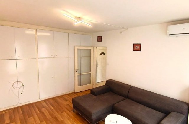 Kiadó panellakás, albérlet, Pécsett, Ifjúság útján