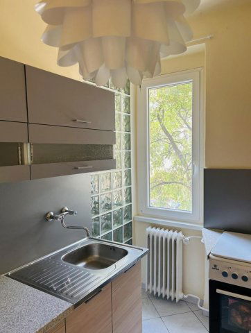 Kiadó téglalakás, albérlet, Tatabányán 220 E Ft / hó