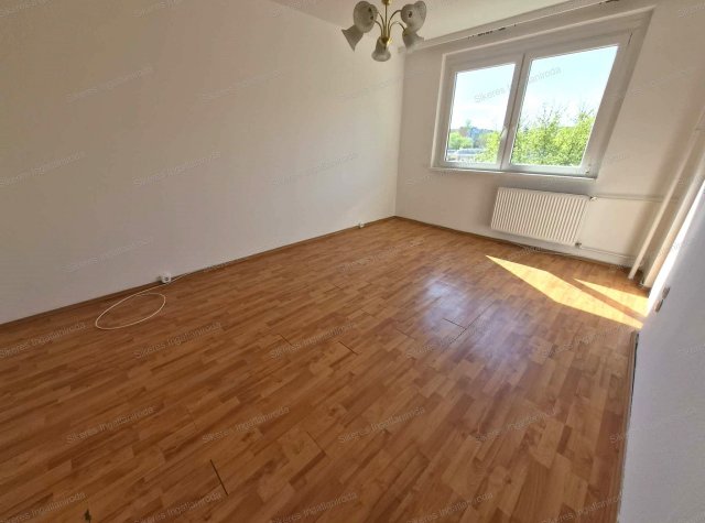 Kiadó panellakás, albérlet, Oroszlányban 125 E Ft / hó