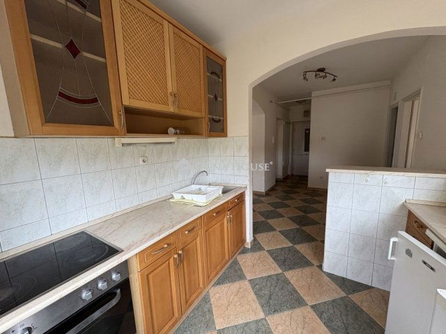 Eladó téglalakás, Debrecenben 119.9 M Ft, 4 szobás